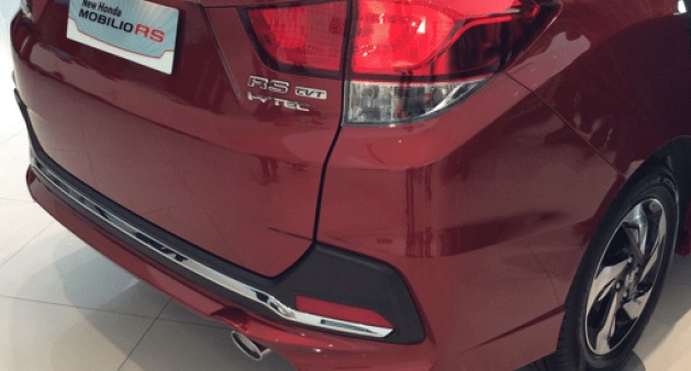 Garnish chrom pada bumper mobilio 2016 facelift