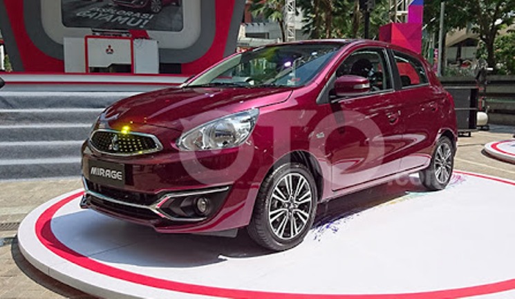 Interior Mitsubishi Mirage-2016