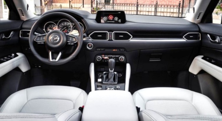 Mazda CX-5 2017 - Interior Dashboard