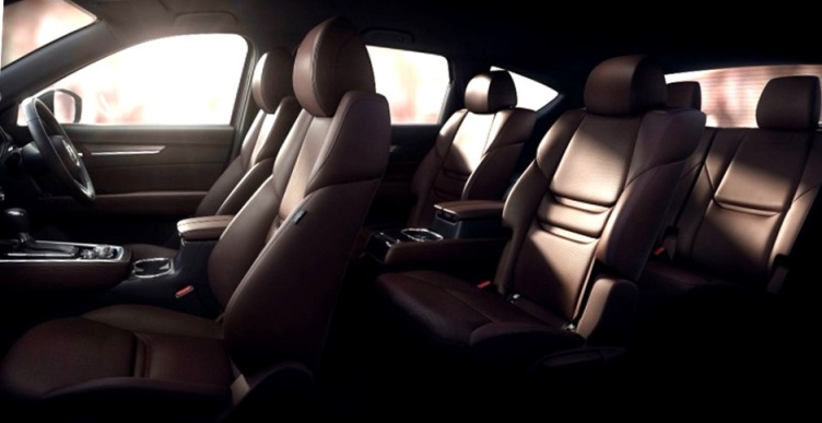Interior Mazda CX8 