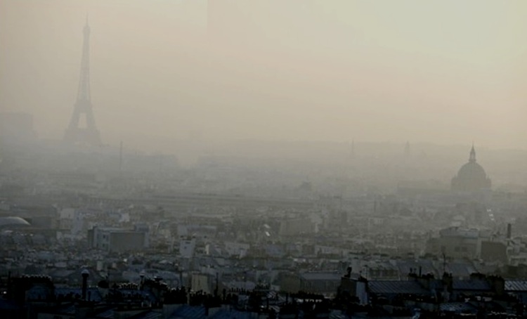 Prancis larang mobil diesel dan bensin 2040