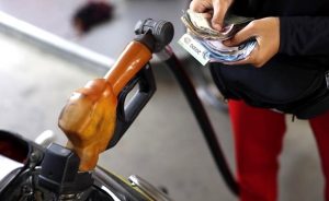 10 Tips Mengemudi Hemat Bahan Bakar (bbm) yang Mudah Dilakukan