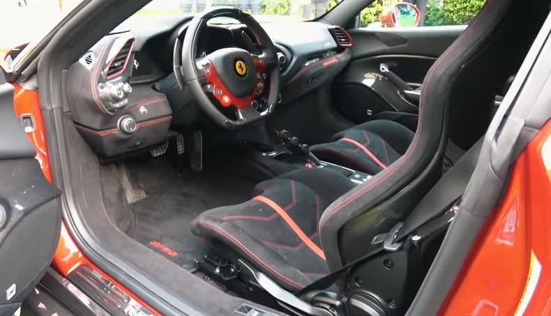 Ferrari SP38 Deborah - Interior