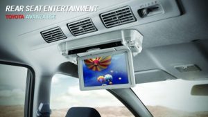 Lengkapi Toyota Avanza dengan Aksesoris Rear Seat Entertainment (RSE) untuk Nikmati Perjalanan Mudik