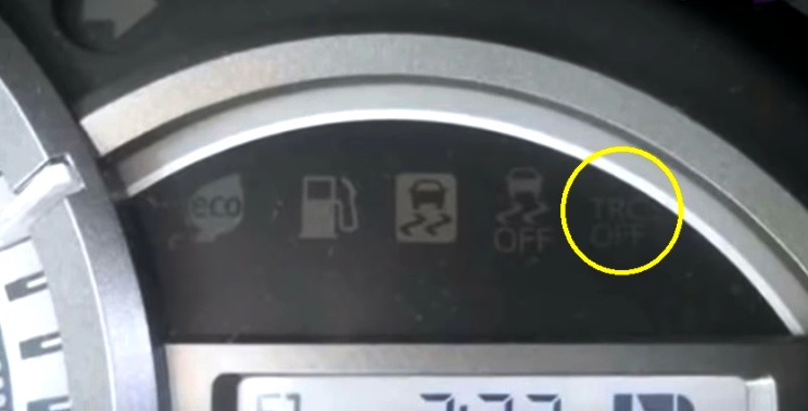 Fitur Traction Control pada Avanza Veloz 2019