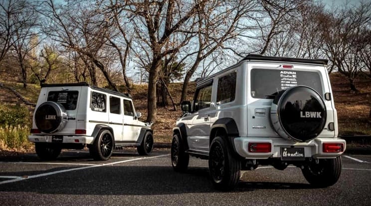 Modifikasi Suzuki Jimny jadi Mirip Mercedes Benz G-Class - Belakang Samping