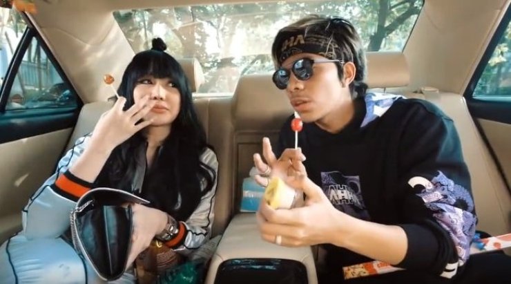 Atta Halilintar Bongkar Mobil Lucinta Luna - Toyota Camry 2018