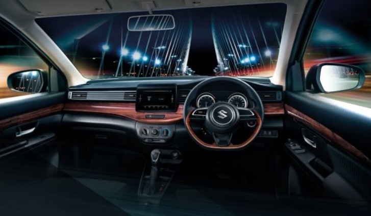 Interior Suzuki Ertiga Generasi kedua Thailand