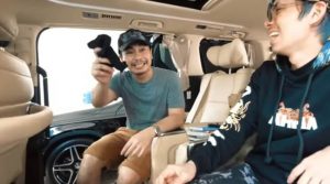 Raditya Dika Ternyata Penggemar Honda City, Tapi Ganti ke Mercy Gara-gara Hal ini