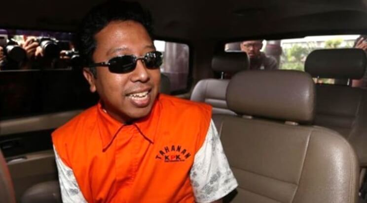 koleksi mobil Romahurmuziy - Romy dicyduk KPK