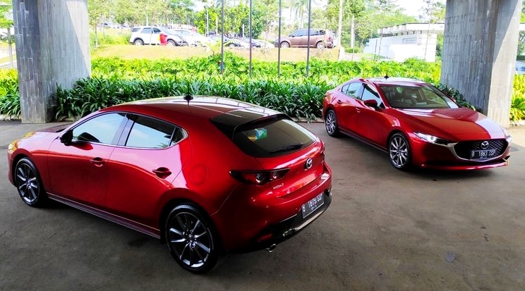 Mazda 3 Harchback dan Sedan