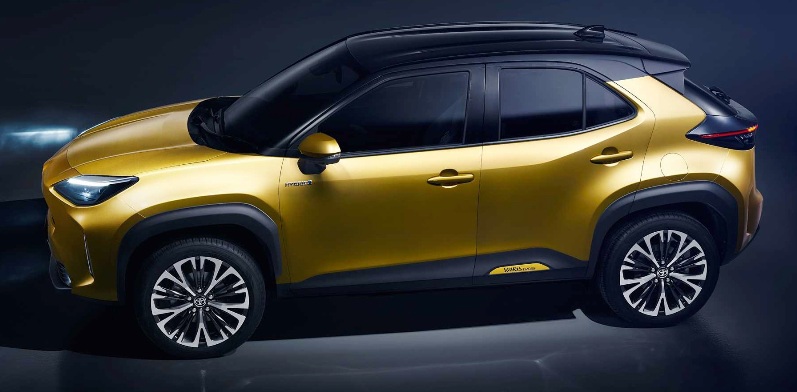 Toyota Yaris Cross - Tampak Samping