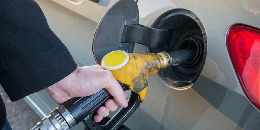 Akibat mengisi bensin terlalu penuh