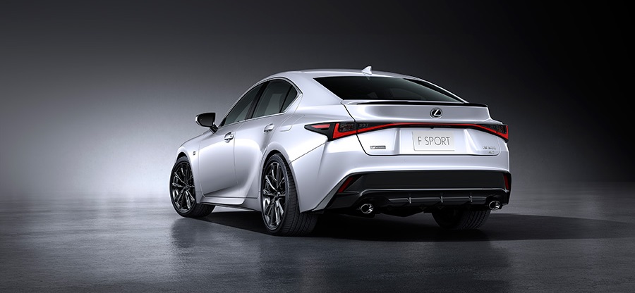 Lexus New IS Sedan Sport - Tampak Belakang