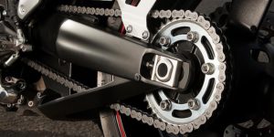 Jangan Gunakan Oli Mesin untuk Rantai Motor, Ini Alasannya