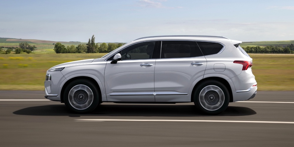 Hyundai Santa Fe 2021 - Tampak Samping