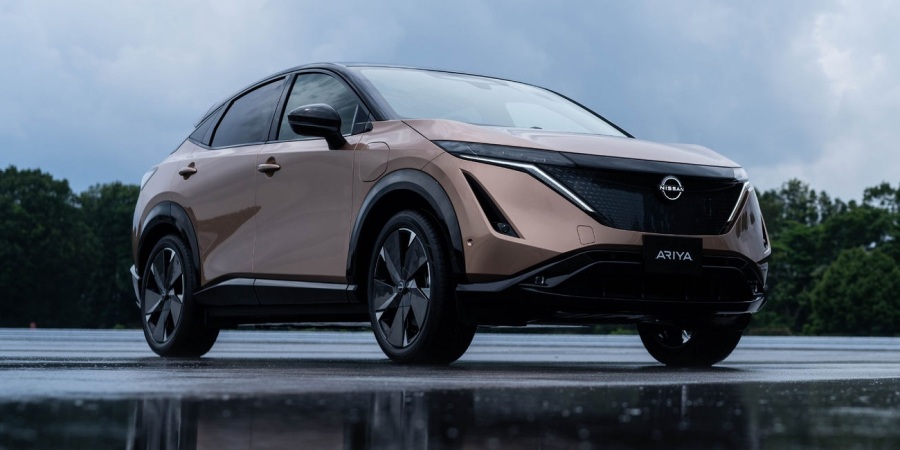 Nissan Ariya EV - Tampak Depan Kanan