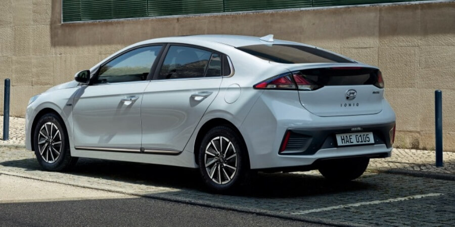 Hyundai Ioniq - Tampak Belakang