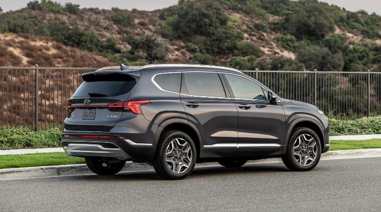 Hyundai Santa Fe 2021 Facelift - Tampak Samping Belakang