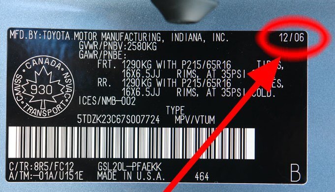 Stiker yang memuat waktu produksi mobil - cara cek bulan dan tahun mobil dibuat