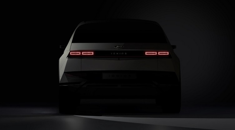 Teaser Hyundai Ioniq 5 - Belakang