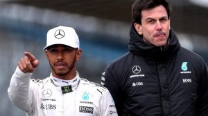 Hamilton dan Mercedes-AMG Perpanjang Kontrak 2021 hanya Setahun, Ada Masalah Apa?