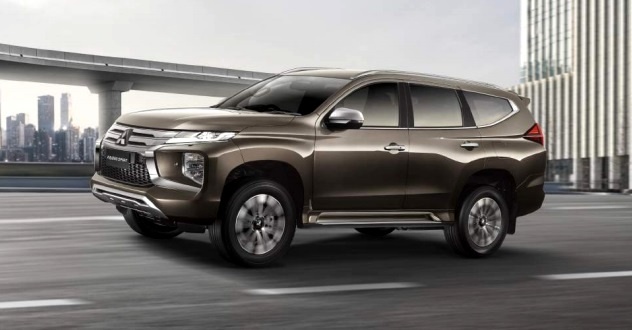 Pajero Sport Facelift Tampak Samping