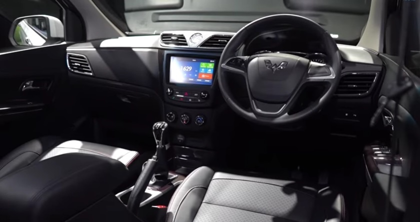 Interior Wuling Confero 2021 Facelift - Serba Hitam