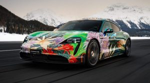 Porsche Taycan Art Car ini Cocok jadi Mobil Kesayangan Lady Rich