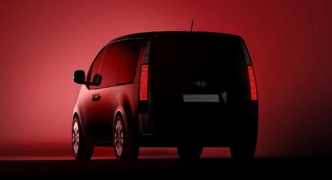 Tampilan Belakang MPV Hyundai 2022