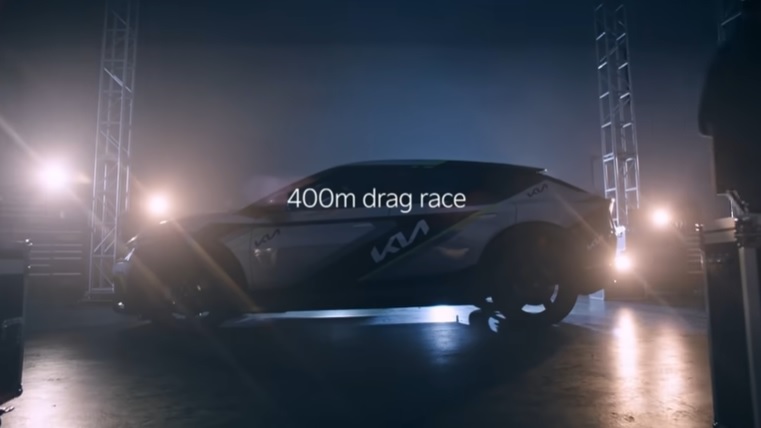 Balapan 400 meter EV6 GT