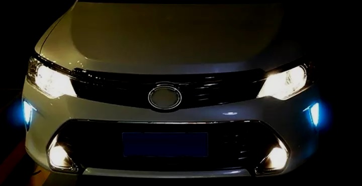 Modifikasi Ganti Warna Lampu Sein Berbahaya