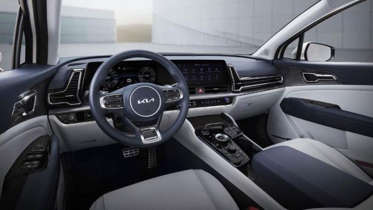 Interior SUV Medium Generasi Baru