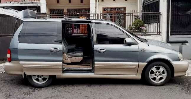 Kia Carnival - 2004
