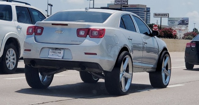 Modifikasi Sedan jadi Mobil Tinggi - Chevrolet Malibu
