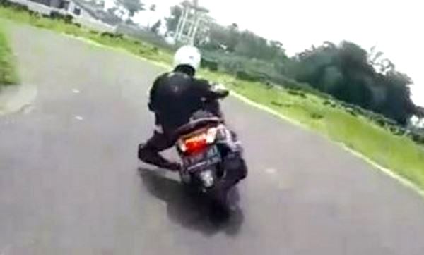 agar Nmax irit, hindari berkendara agresif