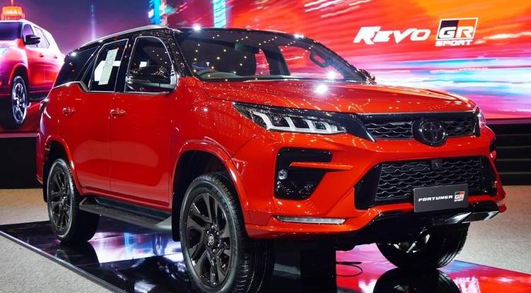 Toyota Fortuner 2.8 GR Sport - Thailand