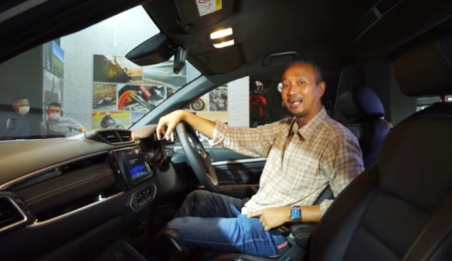 Fitra Eri saat Review First Impression All New Honda BR-V