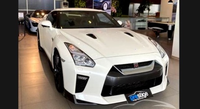 Harga Nissan GT-R di Indonesia