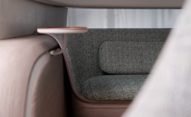 Suasana Longue Mewah di Interior Konsep Seven