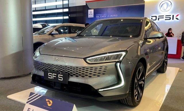 DFSK Seres SF5 di GIIAS Surabaya - Desember 2021