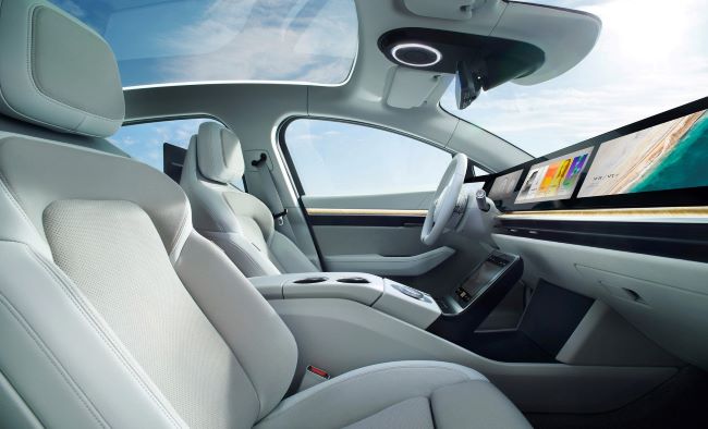 Interior Kabin baris-1 Sony VISION-S-02