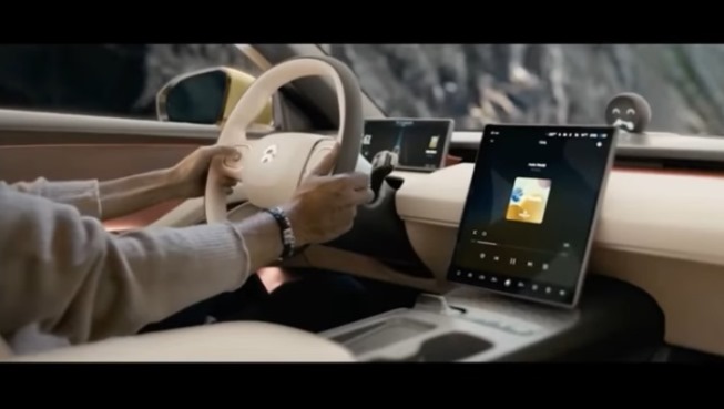 Interior Nio ET5 - Sedang berteknologi AR Pertama