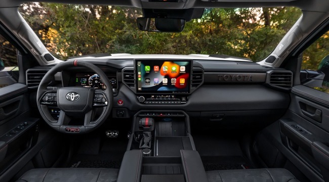 Interior SUV Mewah di AS - Full Hitam