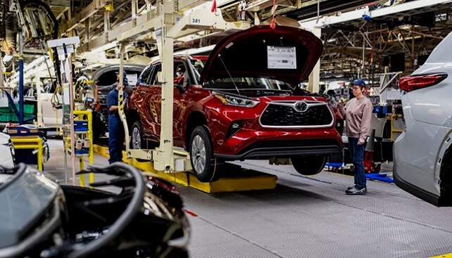 Jalur Produksi Mobil Toyota