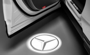 Mercedes-Benz Kena Tuntut Karena Fitur Pintu Soft-Close Memotong Jari Konsumen