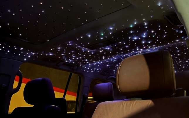 Fitur starlight pada atap mobil