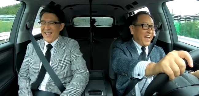 Koji Sato dan Akio Toyoda saat Mengendarai BEV Lexus