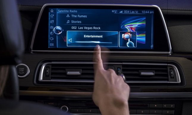 Pengaturan Volume suara di touchscreen digital