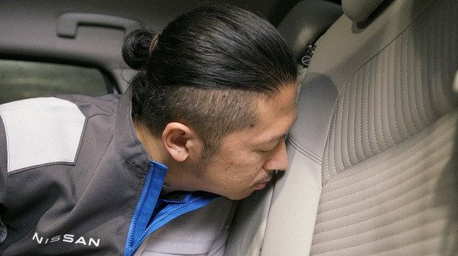 Profesi Ahli Bau Interior Mobil